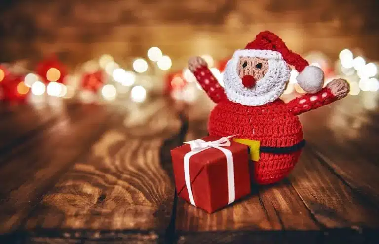 santa around the world 01