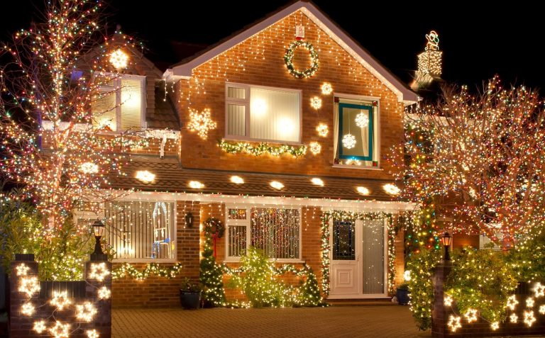 leave my outdoor christmas lights up all year christmas.co .uk 3