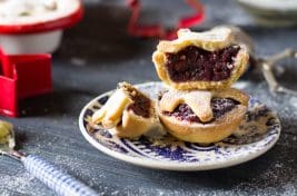 Easy mince pies recipes pies on a plate christmas.co.uk
