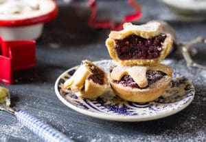 Easy mince pies recipes pies on a plate christmas.co.uk