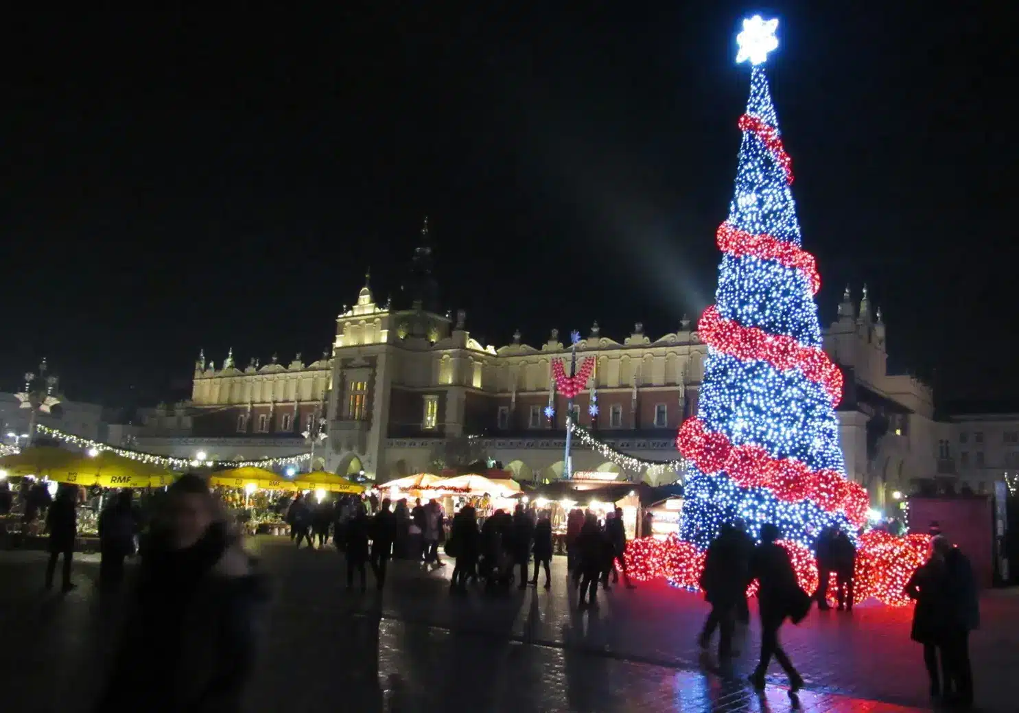 krakow christmas market christmas.co .uk 2